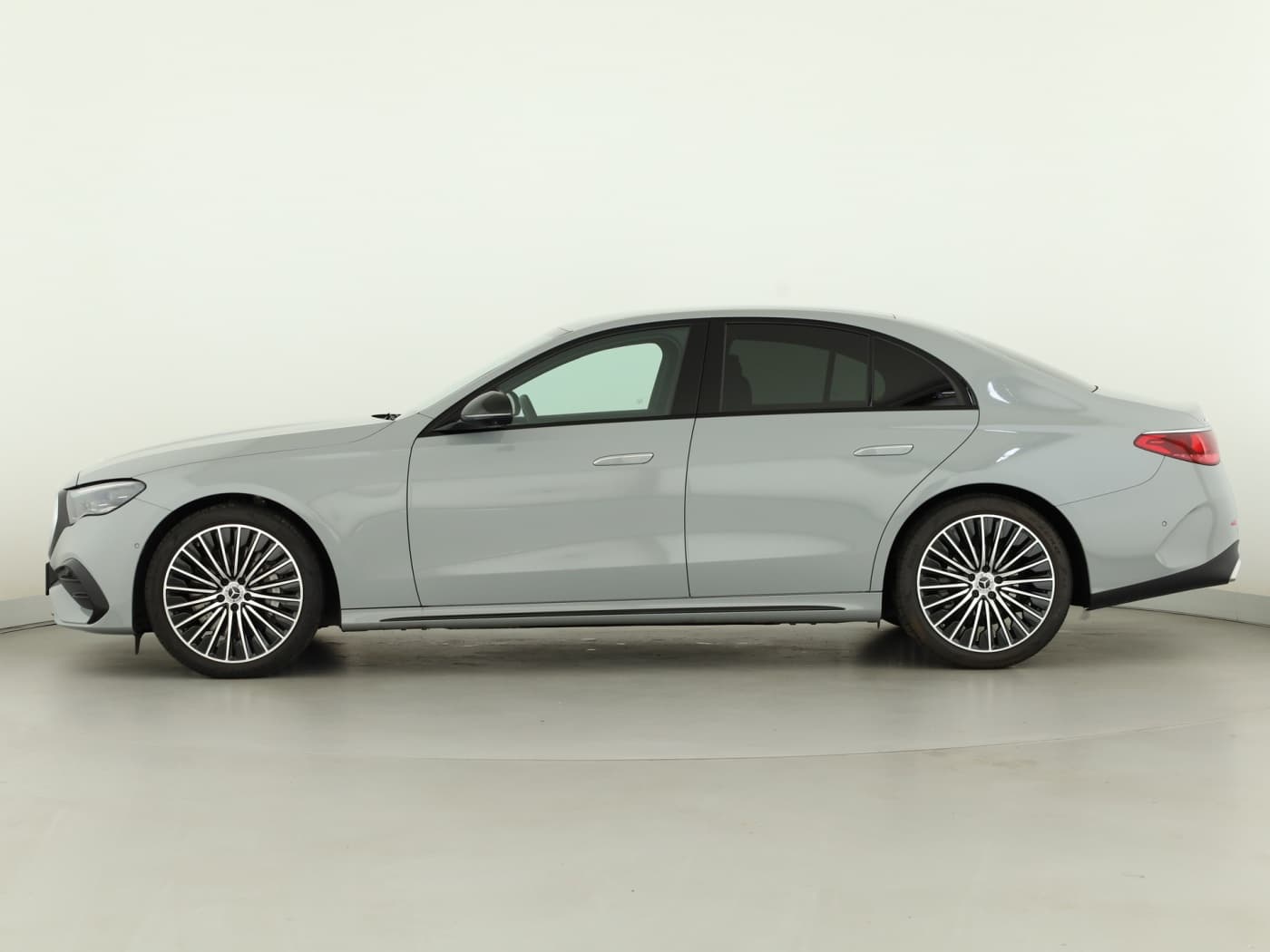 Mercedes-Benz E 220 d 4M Bild 7