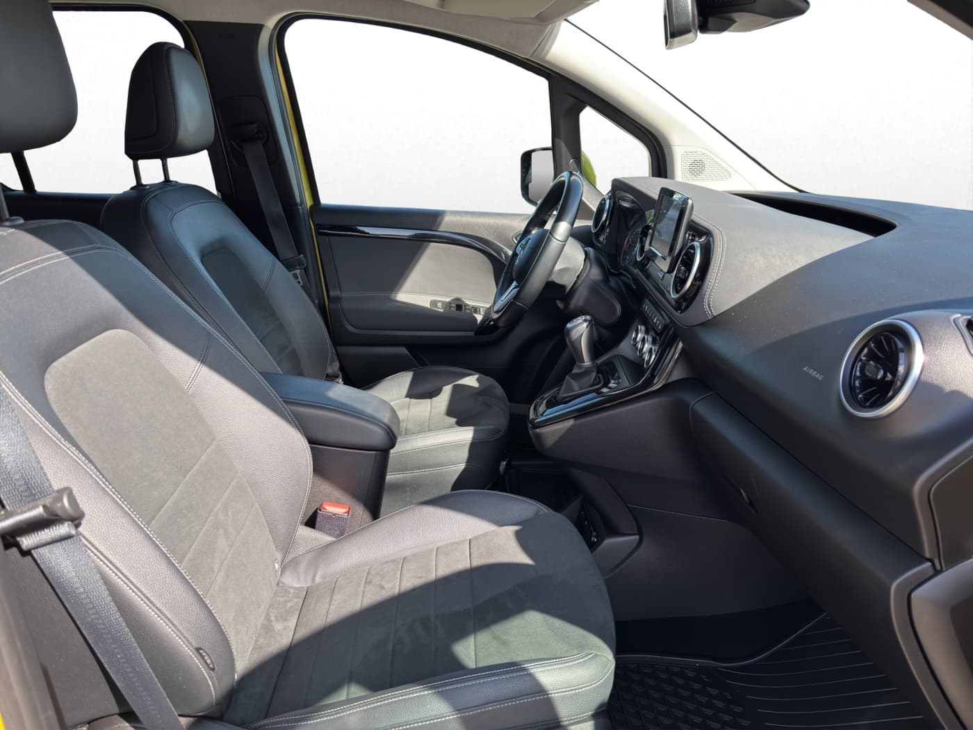 Mercedes-Benz T 180 d Bild 15