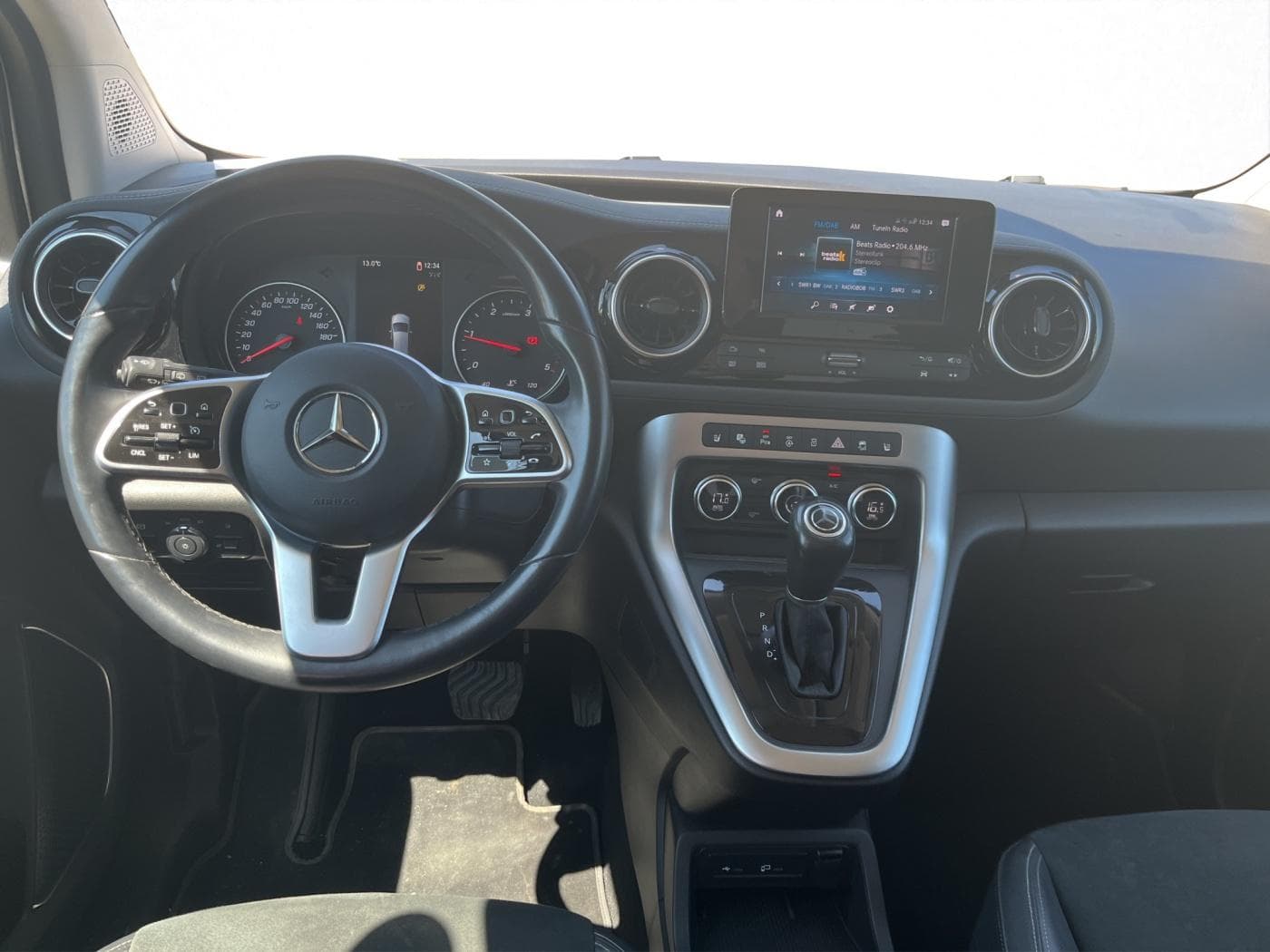 Mercedes-Benz T 180 d EDITION Bild 9
