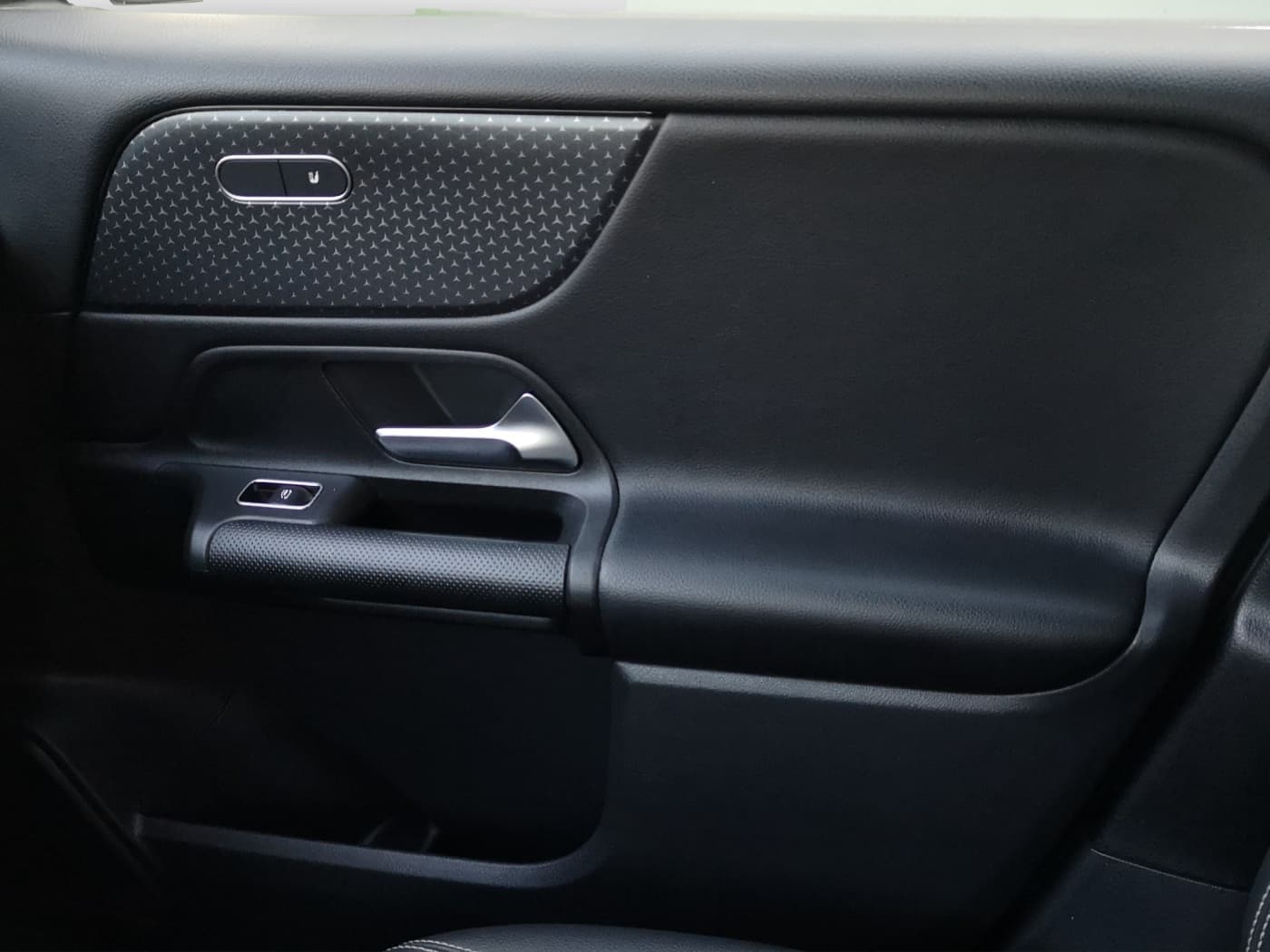 Mercedes-Benz GLB 200 d Bild 14