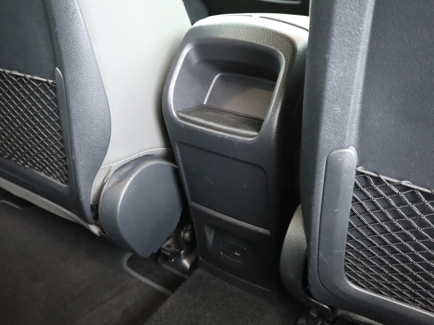Mercedes-Benz EQB 300 4M Bild 23