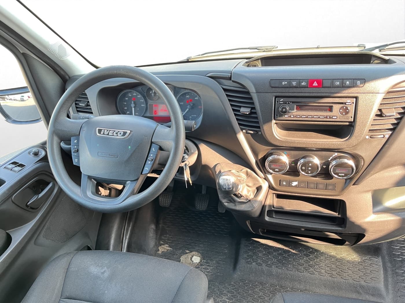 IVECO Daily Koffer LBW Maxi Bild 9