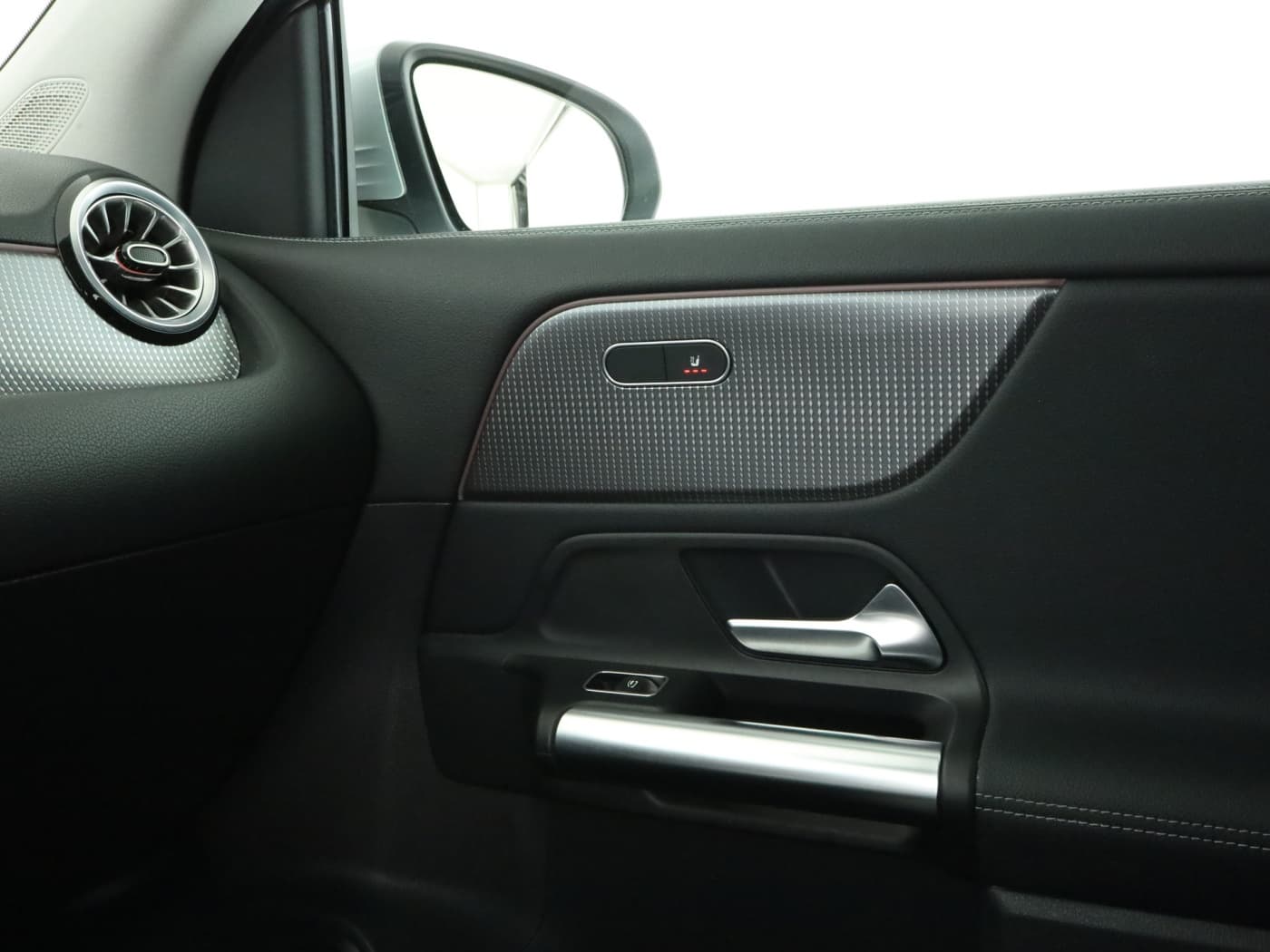 Mercedes-Benz GLA 250 e Bild 16