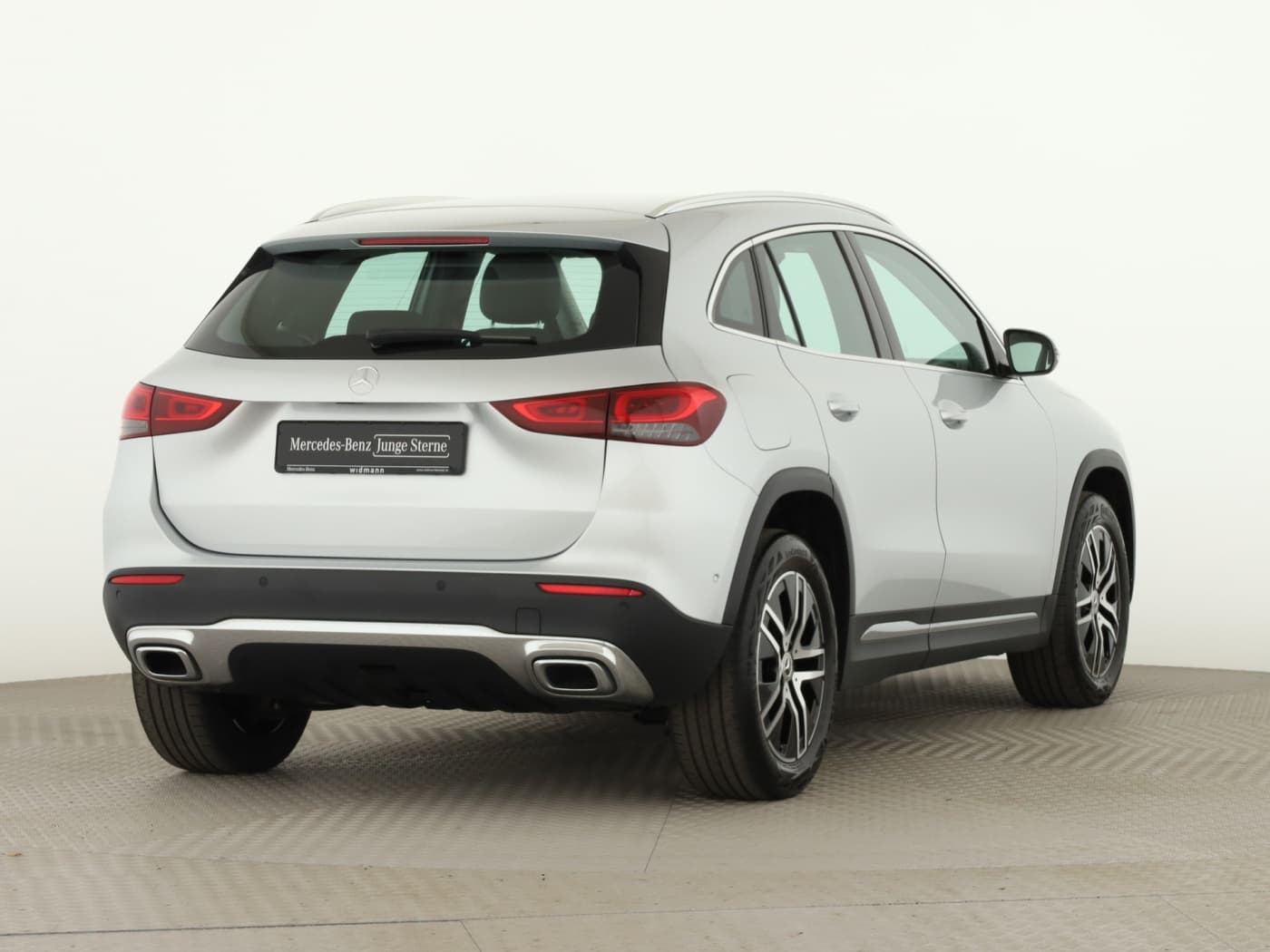 Mercedes-Benz GLA 250 e Bild 2